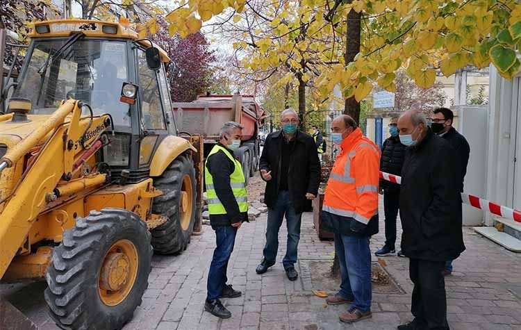 Αυτοψίες Αμπατζόγλου σε έργα στην Αγία Φιλοθέη στο κέντρο