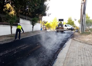 Συνεχίζονται οι ασφαλτοστρώσεις στη Φιλοθέη
