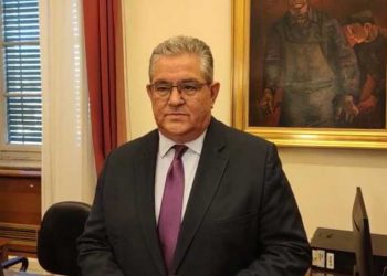 Περαστικά ευχήθηκε ο Δημήτρης Κουτσούμπας στον Αρχιεπίσκοπο Ιερώνυμο