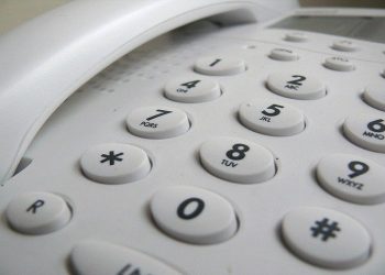 Τηλεφωνική γραμμή βοήθειας για ηλικιωμένους και ευπαθείς ομάδες