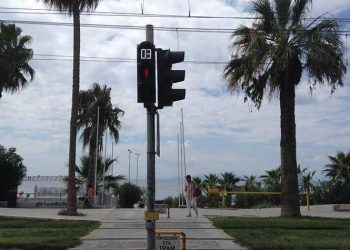 Αντικατάσταση των φαναριών της Λ. Ποσειδώνος από την Περιφέρεια