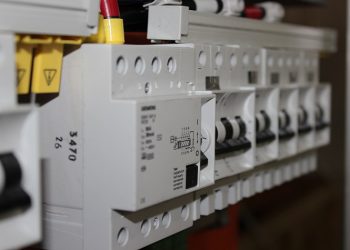 Επανασύνδεση ηλεκτρικού ρεύματος: Οι προϋποθέσεις και τα κριτήρια