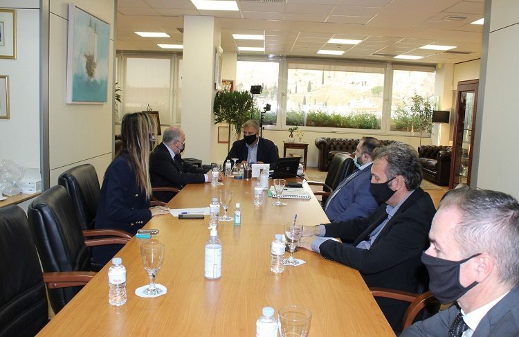 Επί τάπητος η ενίσχυση της επιχειρηματικότητας με αξιοποίηση της ακαδημαϊκής έρευνας