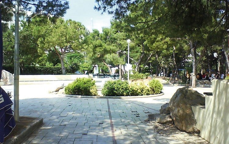 Μελέτη για τη νέα παιδική χαρά στη πλατεία Ελευθερίας στο Νέο Ψυχικό