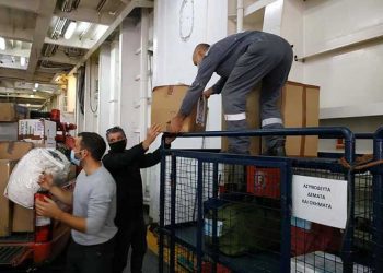 Ανθρωπιστική βοήθεια στους σεισμοπαθείς της Σάμου