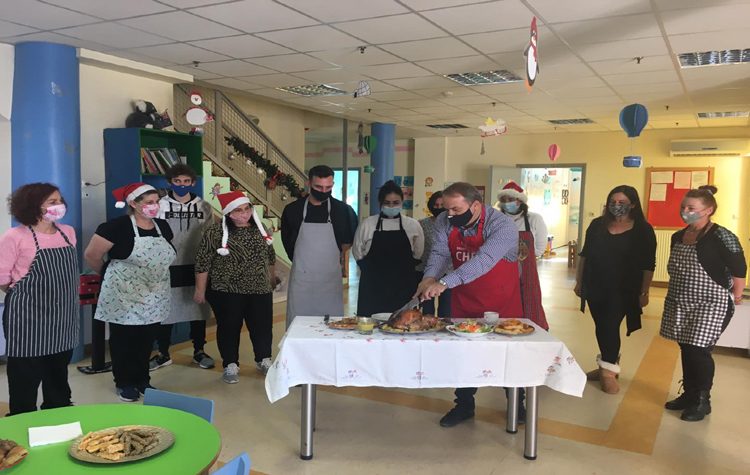 Γιορτινά γεύματα στις ευπαθείς ομάδες