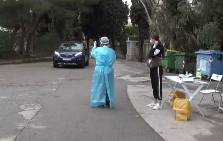 Δείγμα… αρνητικό από τα rapid test του ΕΟΔΥ και την προσέλευση (Φωτογραφίες)