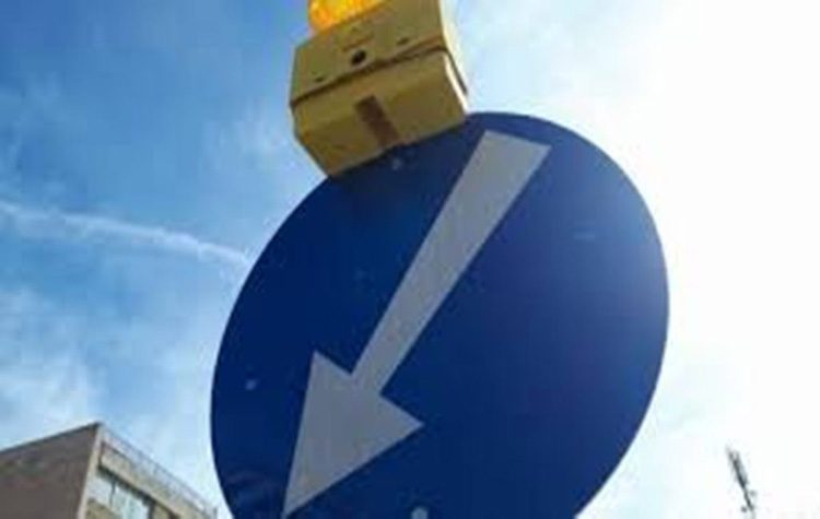 Eργασίες ηλεκτροφωτισμού στην οδό Ναϊάδων