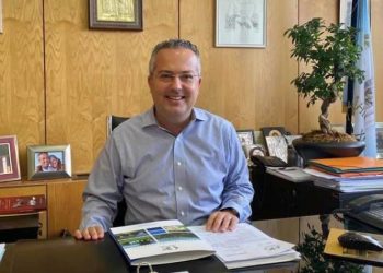 Ένωση Δημάρχων Αττικής: Εύσημα στον Ηλ. Αποστολόπουλο για τις ονοματοδοσίες