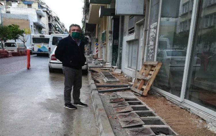 Εργασίες ανακατασκευής πεζοδρομίων στον Δήμο