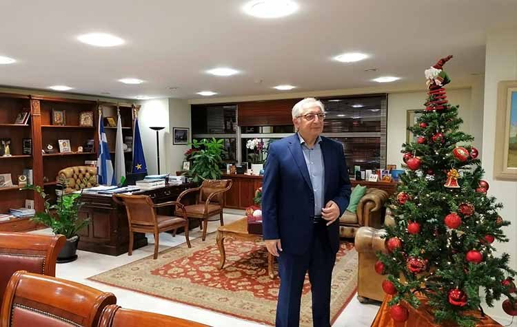 Θ. Αμπατζόγλου: «Το 2021 να είναι έτος υγείας, αγάπης, ελπίδας και εκπλήρωσης των στόχων»