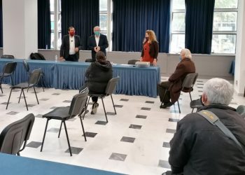 Χορηγήθηκαν οι Χριστουγεννιάτικες δωροεπιταγές σε ευπαθείς Μαρουσιώτες