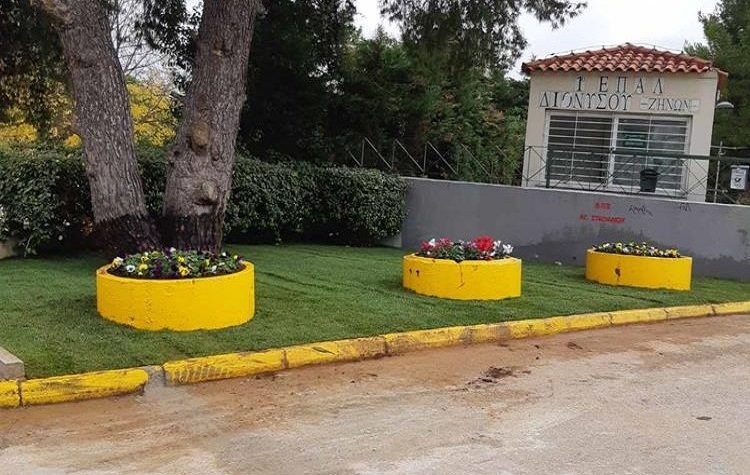 Ομορφαίνει και γεμίζει… χρώμα ο Δήμος