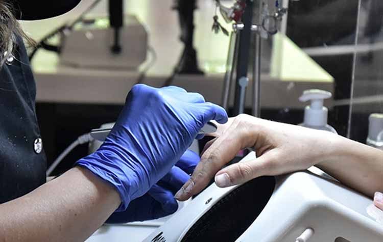 Επαναλειτουργία των κέντρων περιποίησης νυχιών από 15/12