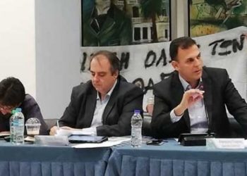#ΕΝΩΜΕΝΟ ΜΑΡΟΥΣΙ: «Βυθίζετε την πόλη στη μετριότητα»