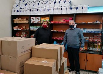 Με μεγάλη συμμετοχή η διανομή ειδών παντοπωλείου στο Μαρούσι