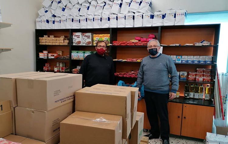 Με μεγάλη συμμετοχή η διανομή ειδών παντοπωλείου στο Μαρούσι