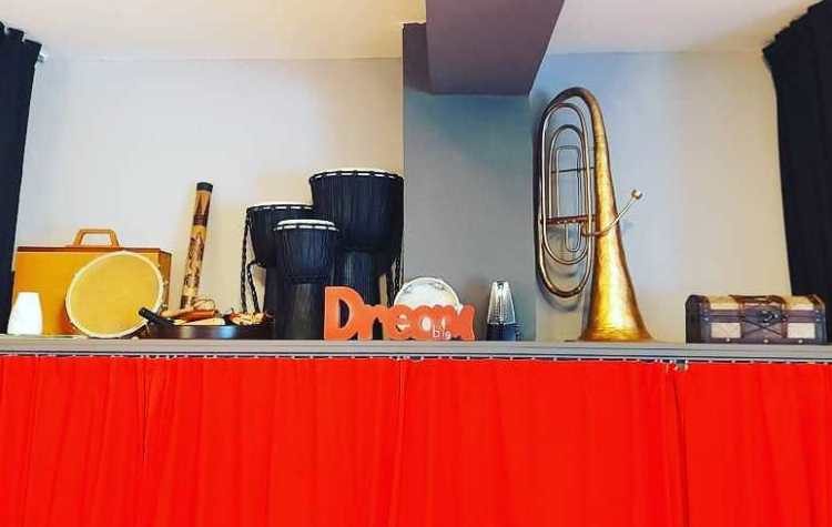 Στέφη Θεοδότου: Πανδημία… αγάπης και ελπίδας μέσω τραγουδιού (Βίντεο)