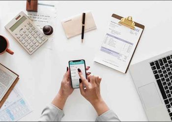 Τηλε-σύσκεψη Μανιατογιάννη - Παπαστεργίου για τον ψηφιακό μετασχηματισμό του Δήμου