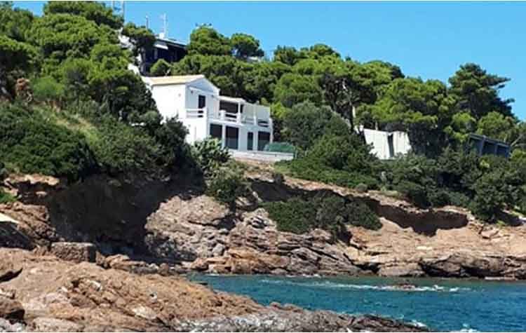 Σπίτι Τσίπρα: Άλλο είν’ το θέμα…