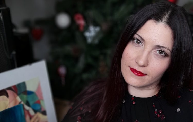 Στέφη Θεοδότου: Πανδημία… αγάπης και ελπίδας μέσω τραγουδιού (Βίντεο)