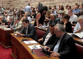 ΣΥΡΙΖΑ: Τροπολογία μόνιμης δημοσίευσης κρατικών διακηρύξεων στον περιφερειακό και τοπικό Τύπο