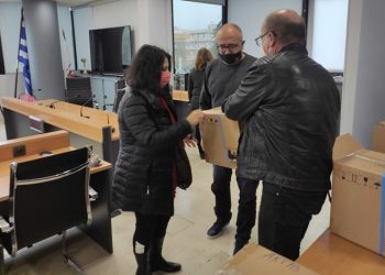 Δωρεάν tablets για τηλεκπαίδευση από τον Δήμο σε οικογένειες της πόλης