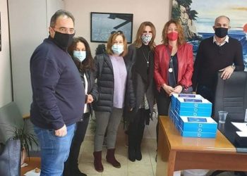 Tablets για μαθητές δημοτικών σχολείων και νηπιαγωγείων από την Α’βάθμια Σχολική Επιτροπή