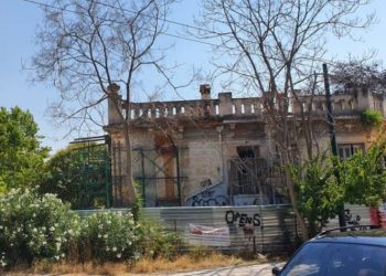 Βίλα Κεφαλληνού: Από την παραλίγο κατάρρευση στην ελπίδα διάσωσης