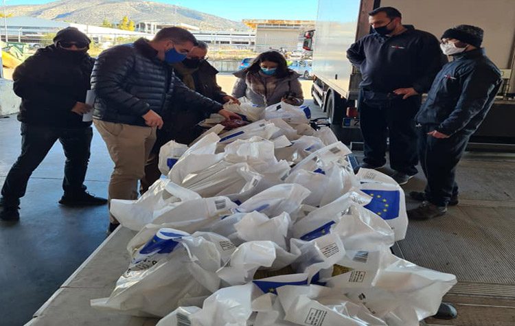 «Χείρα βοηθείας» σε 450 δικαιούχους προγράμματος ΤΕΒΑ