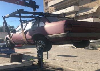 «Επιχείρηση» απόσυρσης των εγκαταλελειμμένων οχημάτων συνέχεια
