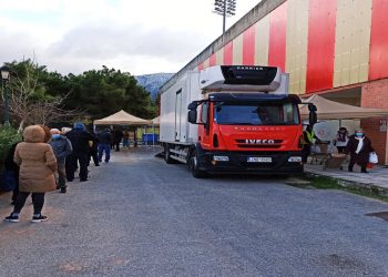 297 οικογένειες παρέλαβαν προϊόντα επισιτιστικής βοήθειας