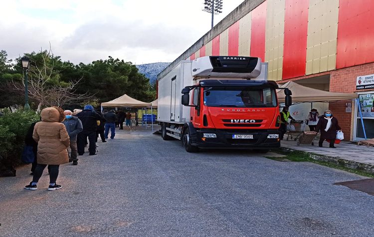 297 οικογένειες παρέλαβαν προϊόντα επισιτιστικής βοήθειας