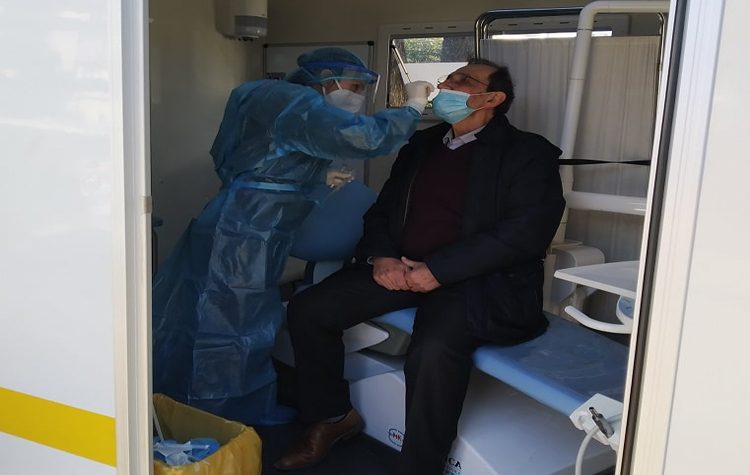 Rapid tests σε εξέλιξη στο πάρκο Καραολή και Δημητρίου