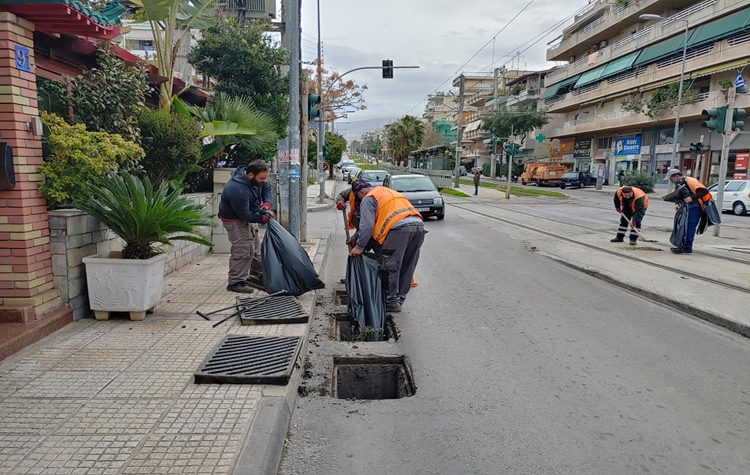 Προληπτικός καθαρισμός φρεατίων όμβριων υδάτων στον Δήμο