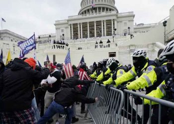 Εισβολή στο Καπιτώλιο - Τέσσερις νεκροί - Πολλοί τραυματίες