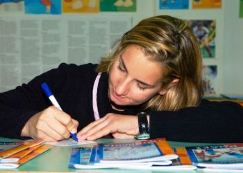 Κοινό μήνυμα από εννιά δημοτικές συμβούλους: «Σπάμε τη σιωπή»