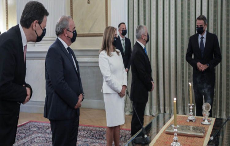 Ανασχηματισμός: Νέα χρονιά, «νέα» κυβέρνηση