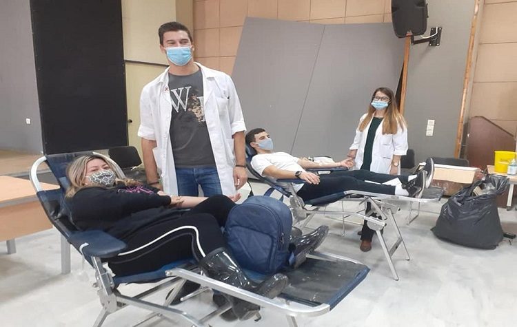 Εθελοντική αιμοδοσία: Συγκεντρώθηκαν σχεδόν 100 μονάδες αίματος