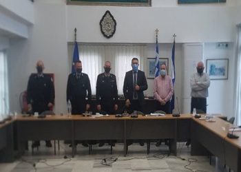Σύσκεψη δημάρχου με αξιωματικούς της Τροχαίας