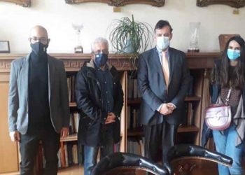 Αντιπροσωπεία του ΚΚΕ συναντήθηκε με τον πρύτανη του Εθνικού Καποδιστριακού Πανεπιστημίου Αθηνών