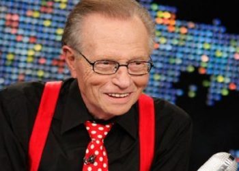 Πέθανε ο θρυλικός δημοσιογράφος Λάρι Κινγκ