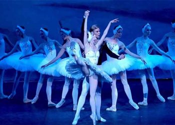 «Η Λίμνη των Κύκνων» είναι… on line