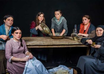 «Γυναίκες του Παπαδιαμάντη»: Η παράσταση του Πέτρου Ζούλια online streaming