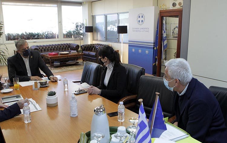 Συνάντηση του περιφερειάρχη Αττικής Γ. Πατούλη με τη δήμαρχο Δ. Κεχαγιά