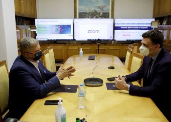 Ενημέρωση Κικίλια σε Πατούλη για την πορεία των εμβολιασμών