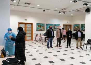 Τεστ Covid-19 στο Δημαρχείο Αμαρουσίου παρουσία της υφυπουργού Υγείας Ζ. Ράπτη