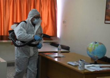 Στο «κόκκινο» 11 περιοχές - Στις 4/1 «κληρώνει» για τα σχολεία