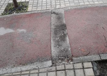 Ανέβηκες στο πεζοδρόμιο και έπαιξες τον άνθρωπο *