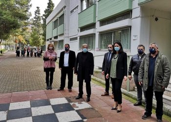 Κοινή επίσκεψη Γιάννη Βούρου και Νίκης Κεραμέως σε σχολεία της πόλης